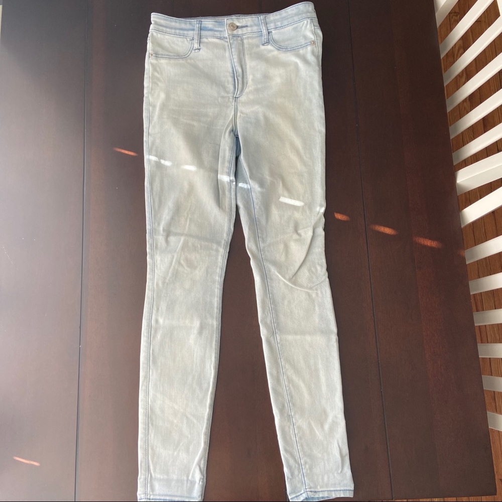Abercrombie & Fitch Light Wash Skinny Leg Jeans